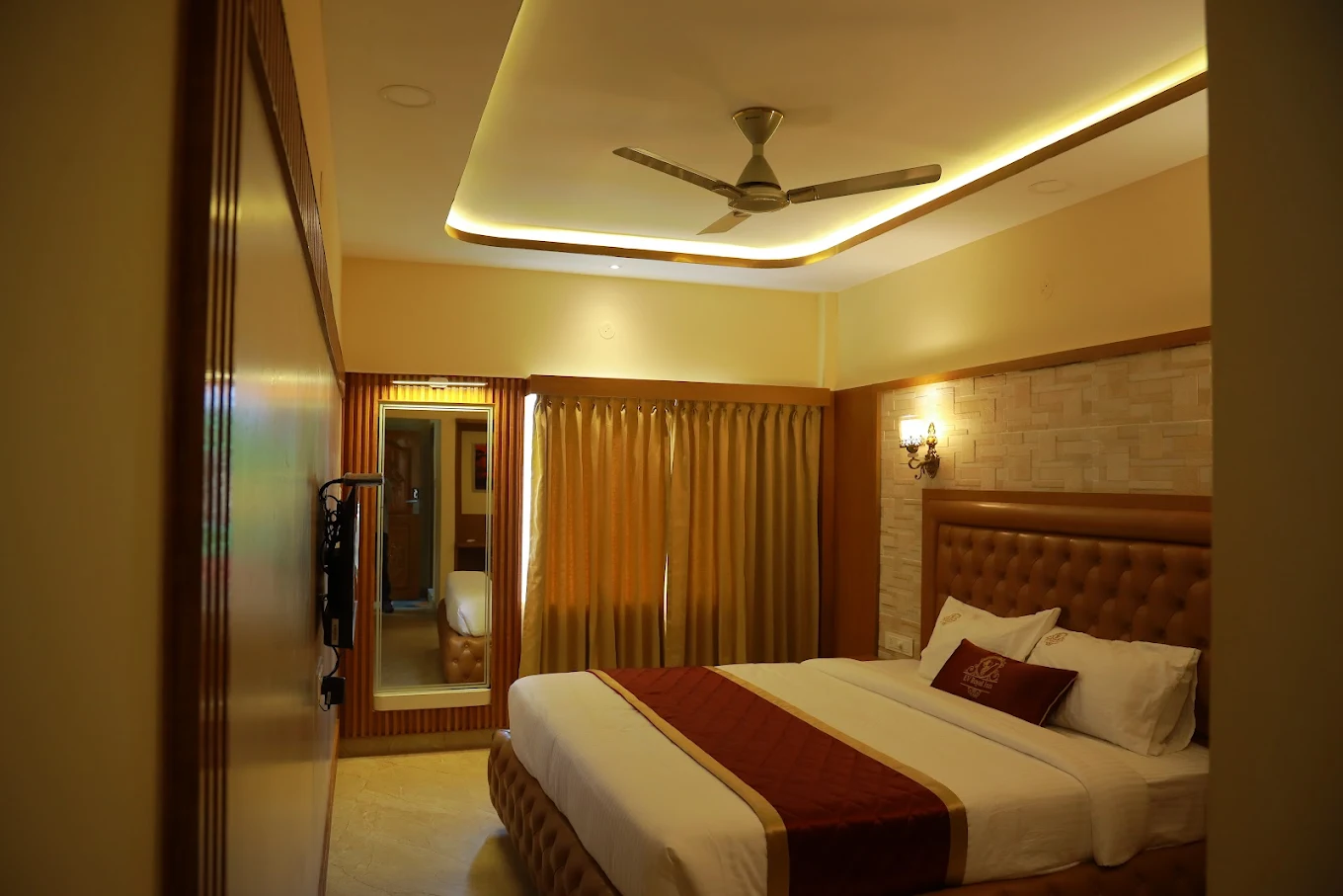 EV Royal inn in Ambur  - Ambur Ads